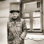 Рита Островская. Учитель истории Райбман Григорий Захарович. Город Шаргород, апрель 1991 г.. Серебряно-желатиновая печать. Тонирование. 214х227 Ф-2/Ос